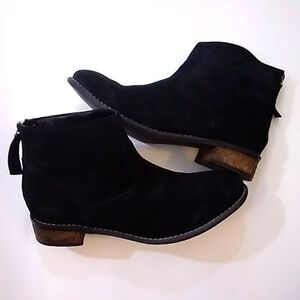 Skechers Leather Suede Women Shoes Size 9 us